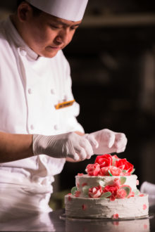 【匠のWAZA】ロブションで学んだ「五感に訴える」スイーツ(料飲部 ペストリー エグゼクティブシェフ パテシエ 馬場園安秀氏)