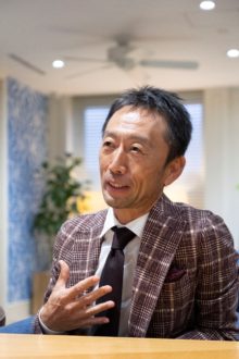 ［新春 Special Interview］Ｗドレス選びは失敗するもの【ブラス 代表取締役社長 河合達明氏】