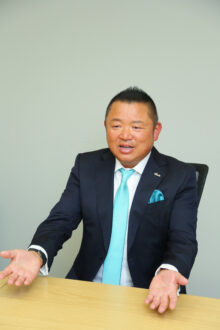 《新春 Top Interview》チャペルで撮影 フォト利用好調【エスクリ 代表取締役社長 CEO 渋谷 守浩氏】