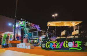 ゴルフとアートとエンタメを融合 ２次会やDJイベントも可能な施設【CRAZY GOLF】　