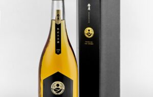 琥珀色に輝く祝いの熟成酒【狩場一酒造】