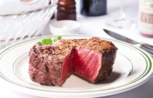 ステーキハウスで婚礼開始【オーイズミフーズ】