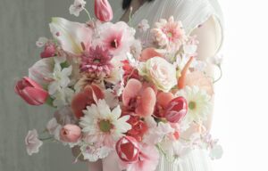 アーティフィシャルで束ねるブーケ【Karen bouquet フラワーアーティスト 福山 加恋氏】